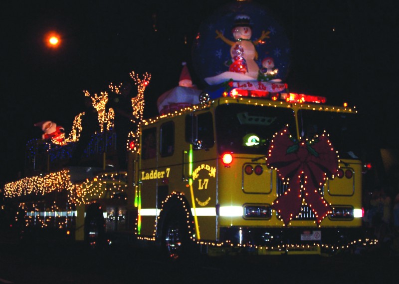 Waikiki Holiday Parade Friday, November 29, 2024 700 pm Waikiki